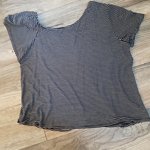 Off Shoulder top - Picture 3 of 7